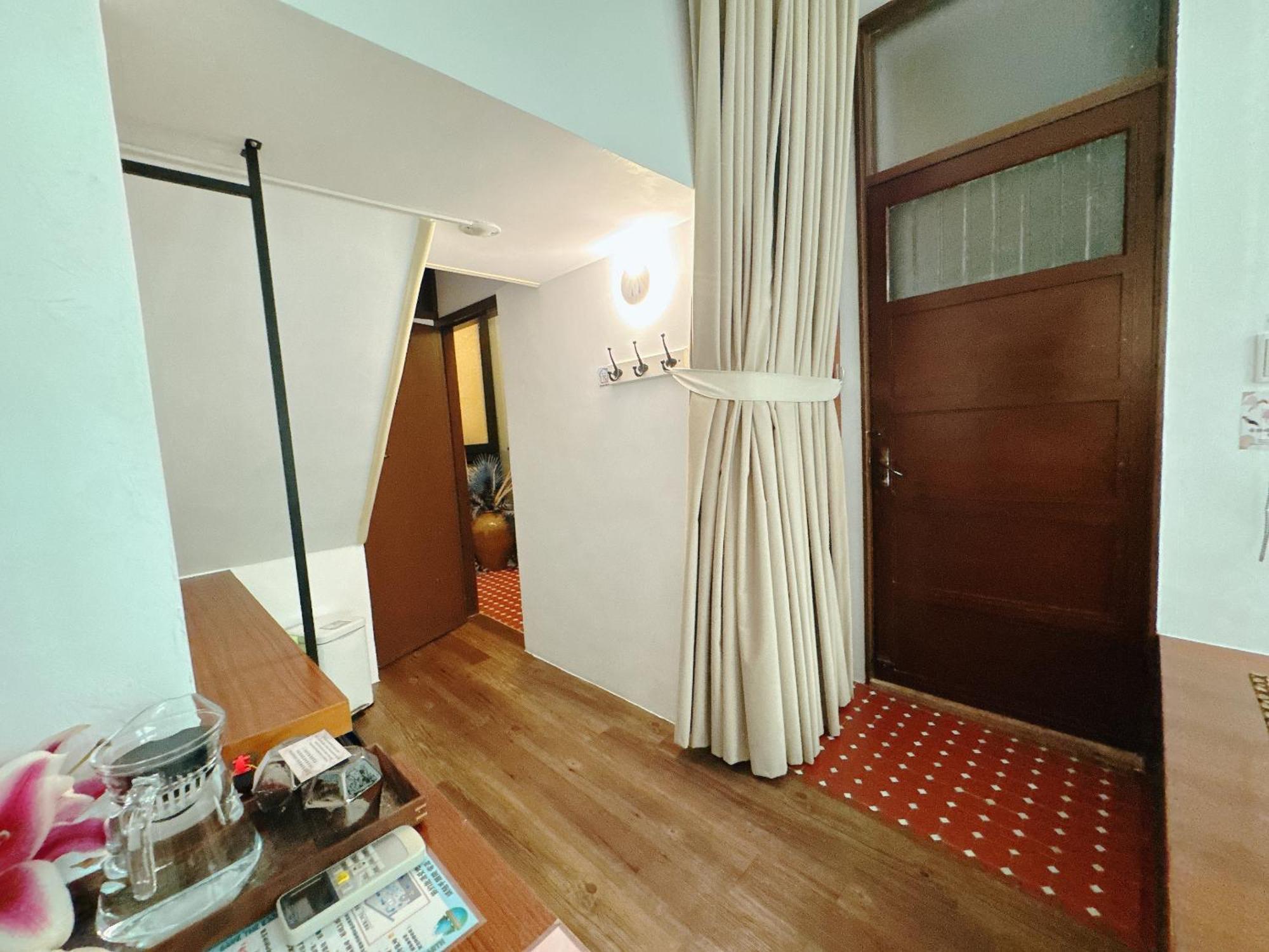 辣虎邸家 Love Here Tainan Exterior photo